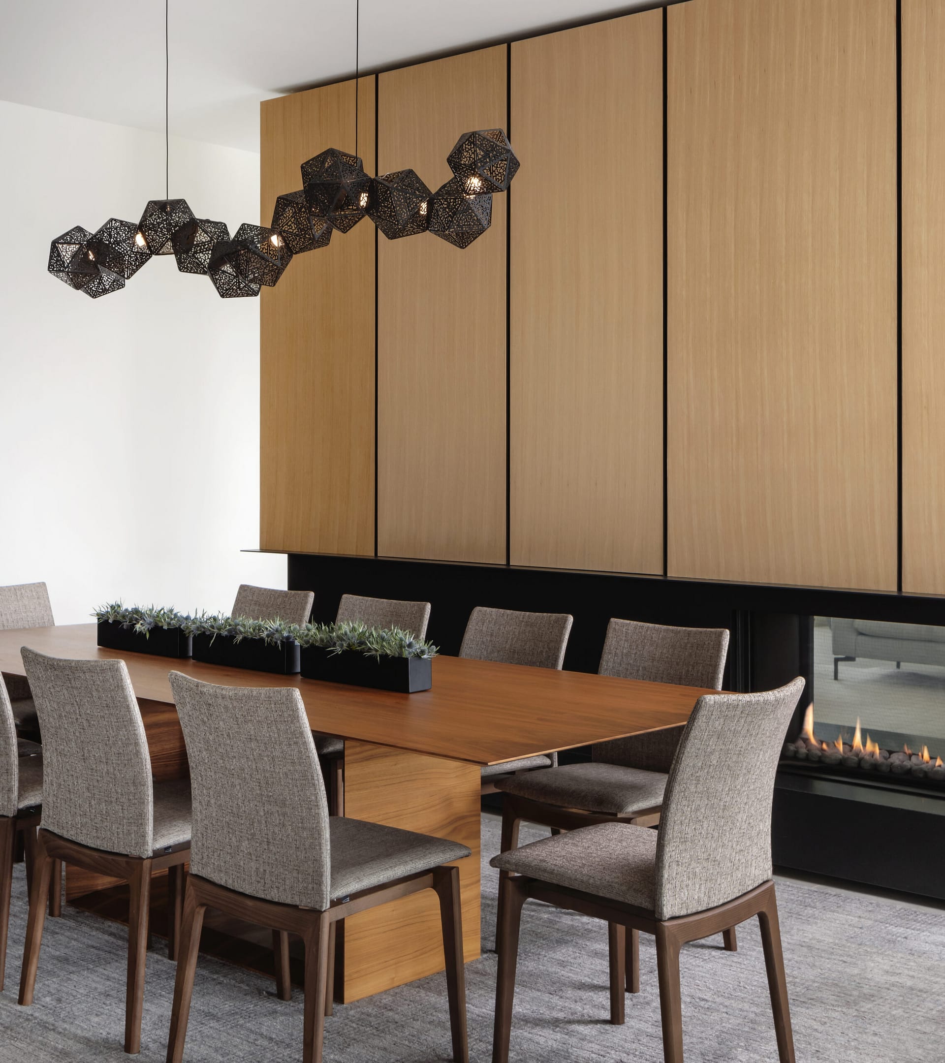 austin-diamond-path-dining